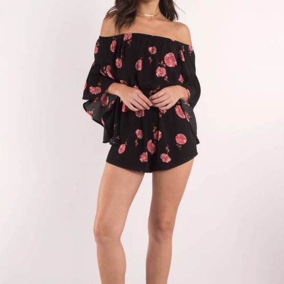 NWT Tobi Carnation Black & Pink Romper - Picture 2 of 4
